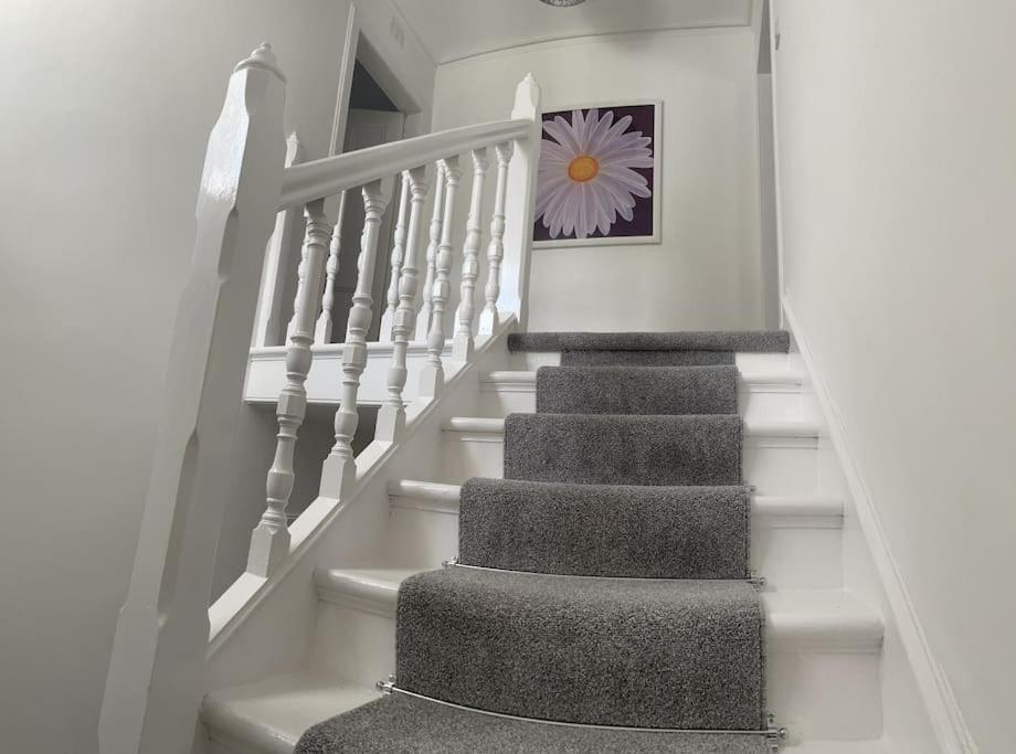 Fantastic Home In Brightons, Falkirk. Polmont Zewnętrze zdjęcie
